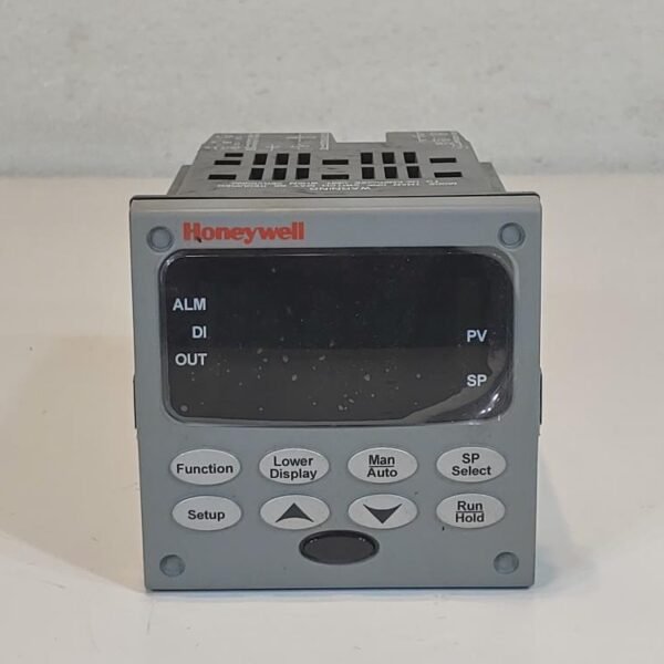 Honeywell UDC3200 Universal Digital Controller Model#: DC3200-CE-100R-200-00000