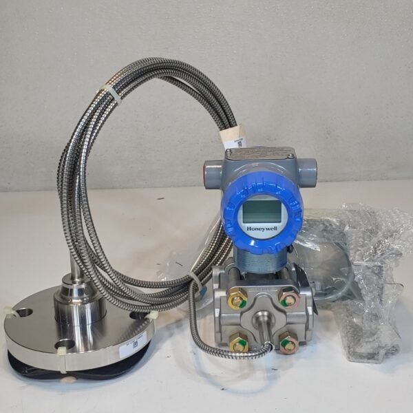 Honeywell Smartline STR82D Differential Pressure Transmitter w/2" 150# Diaphragm