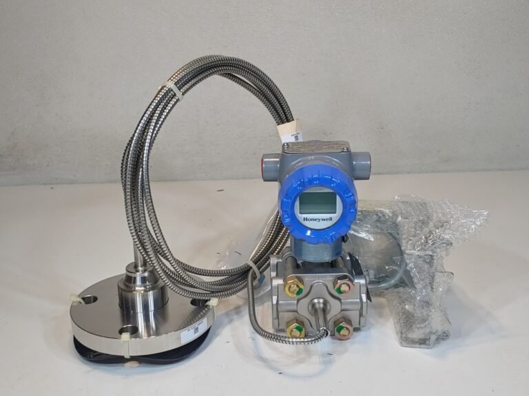 Honeywell Smartline STR82D Differential Pressure Transmitter w/2" 150# Diaphragm