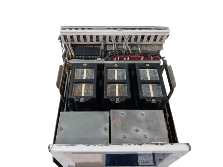 Hyundai HAT06 3-Pole Air Circuit Breaker 630A 50/60Hz 690V 5A 5B