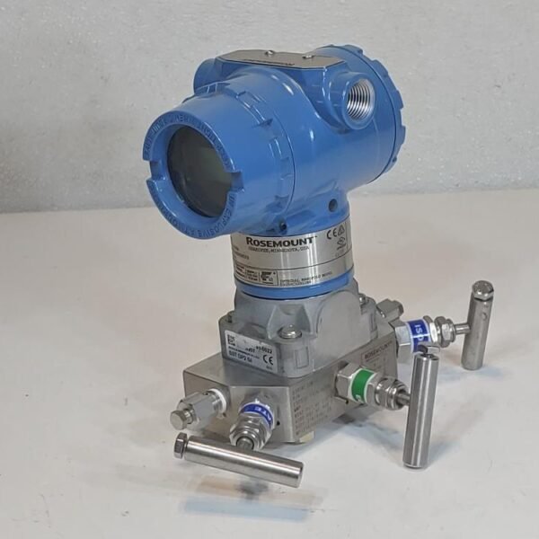 Rosemount Differential Pressure Transmitter 3051CD2A02A1AS5E5M5P9 w/ Manifold