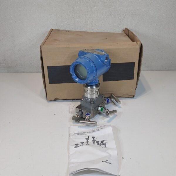 Rosemount Pressure Transmitter 3051S1CD2A2A11A1AE5M5 w/ Manifold