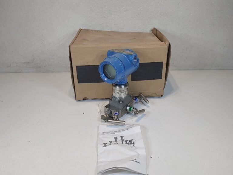 Rosemount Pressure Transmitter 3051S1CD2A2A11A1AE5M5 w/ Manifold