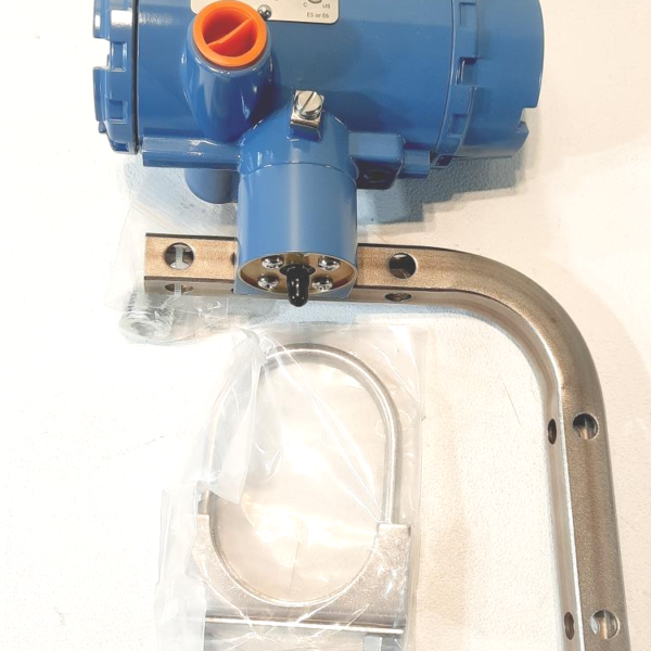 Rosemount 8800DR015SB8E1D1E5M5A50Q4 Transmitter