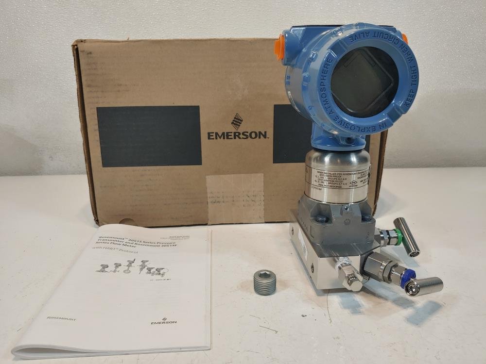 Rosemount Emerson 300S1AAD1E5M5 Pressure Transmitter w/ Manifold Rosemount Emerson 300S1AAD1E5M5 Pressure Transmitter w/ Manifold