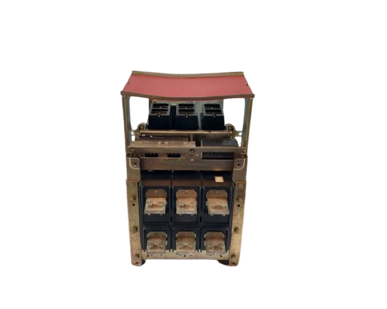 Hyundai Hat 12 3 Pole Air Circuit Breaker 660V Ac 50/60 Hz 400 A (Not Working)